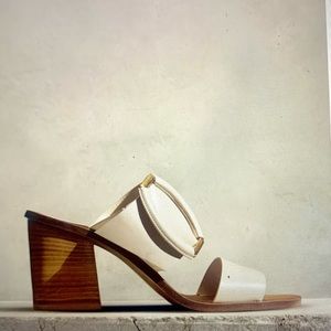 Banana Republic Ravello Sandals-Beautiful!